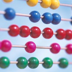 Drei Arten der Altersvorsorge: gesetzlich, betrieblich und privat.